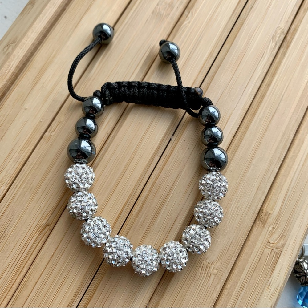Adjustable gemstone bracelet